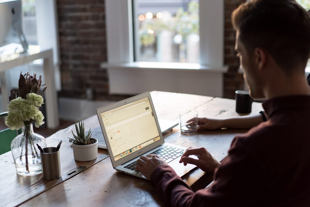 Self-leadership in home office.