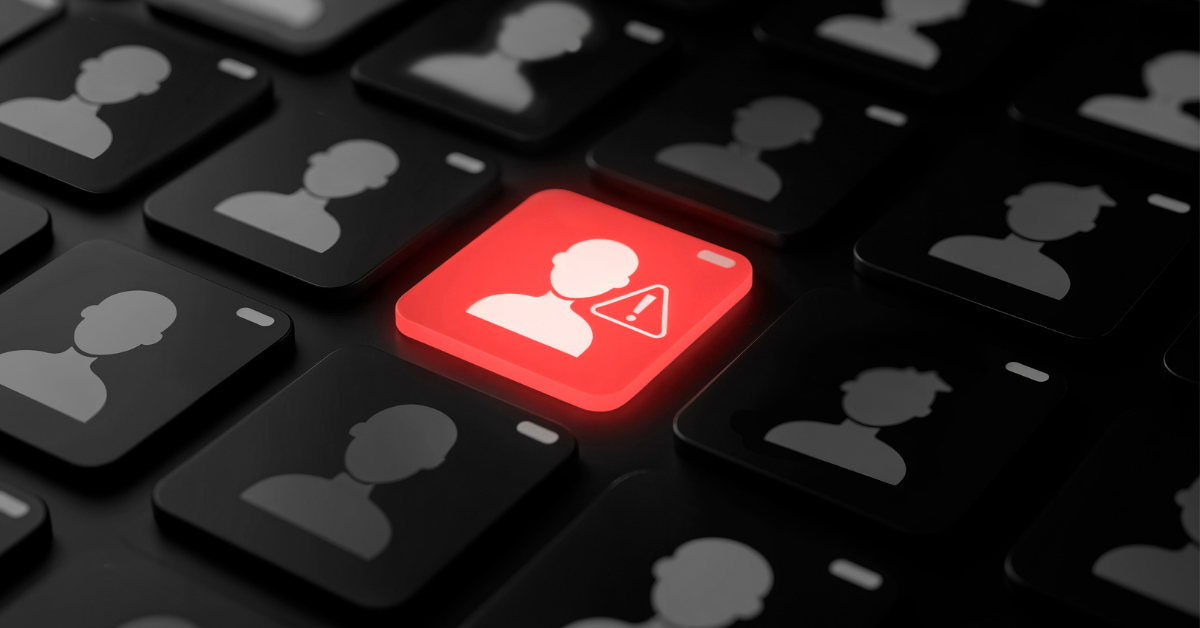 Líder de CX analisando sinais de churn com modelos preditivos de IA em contact center enterprise