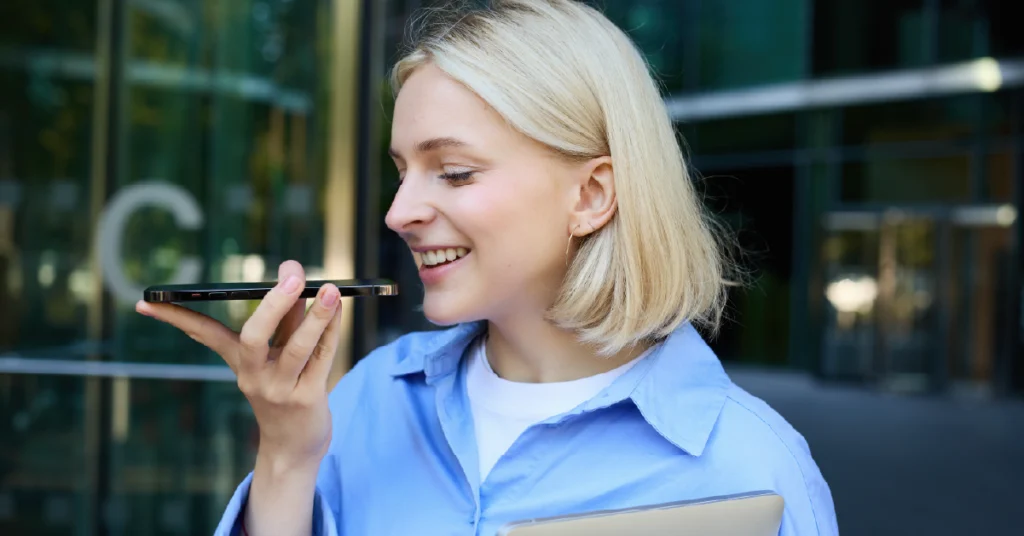 Comparativa entre agente de voz con IA y voicebot tradicional para contact centers enterprise